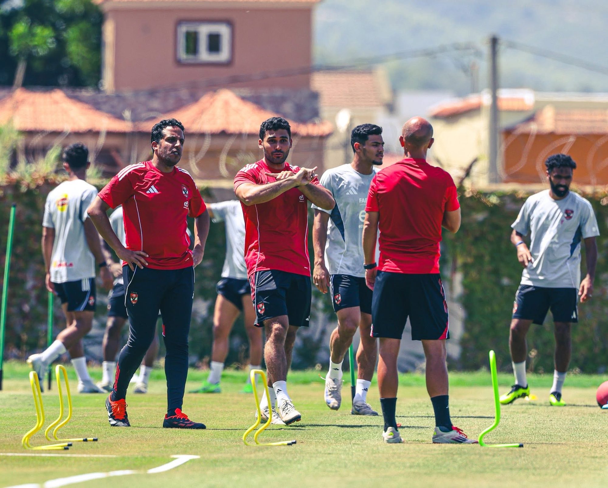 A hurdle mobility session with the Al Ahly squad
